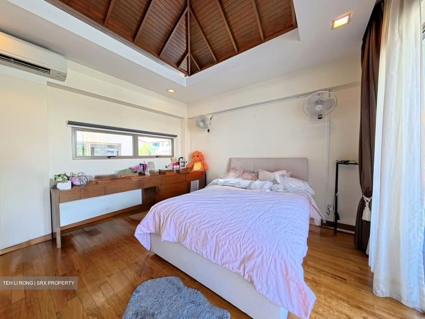 Spring Park Estate (D16), Semi-Detached #590806301